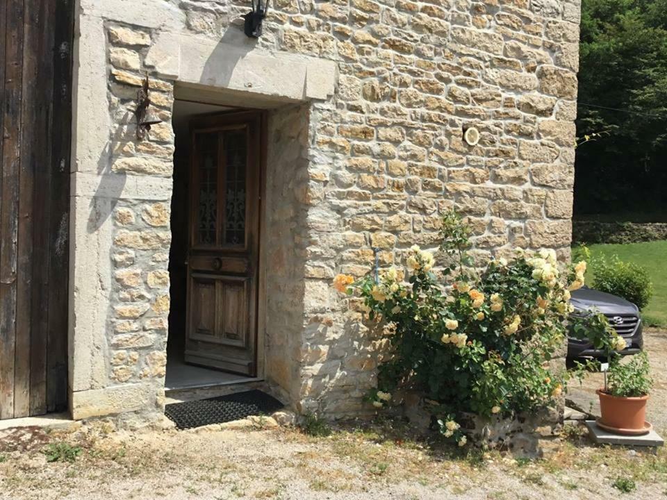 Bed and Breakfast La Ferme De Montard Montmorot Exteriér fotografie
